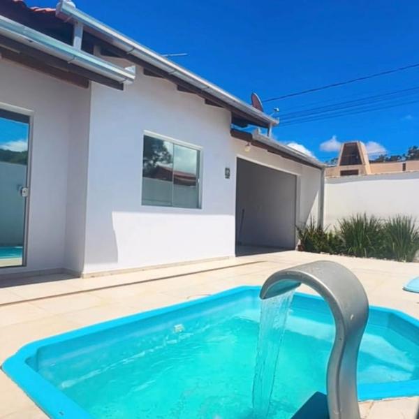Casa com piscina na praia de Barra Velha SC