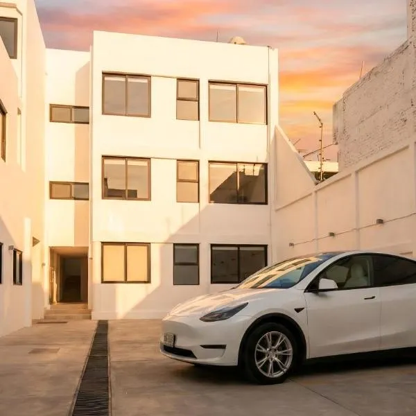 Toronja C O V A D O N G A, hotel in Mexico-Stad