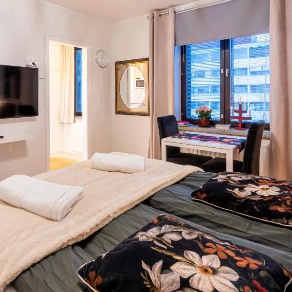 Studio in the city center FREE PRIVATE PARKING with heating plug, hotel em Kemi