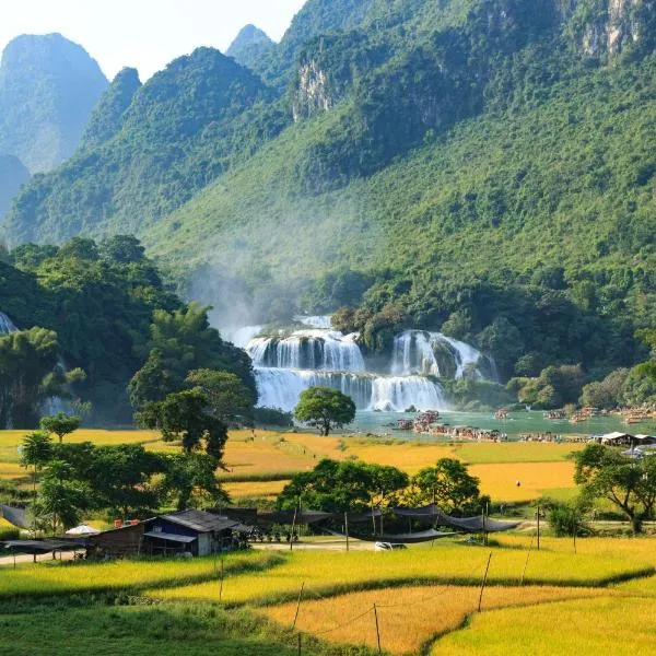 Jeanne Hotel, hotel in Bản Gùm