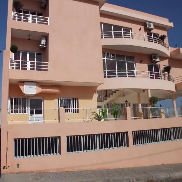 Restaurante Residencial Nova Cidade, hotel in Porto Novo