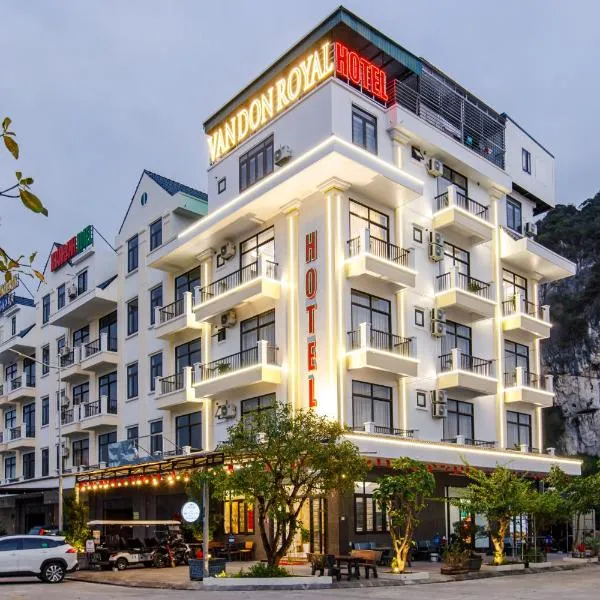Van Don Royal Hotel, viešbutis mieste Hà Cái