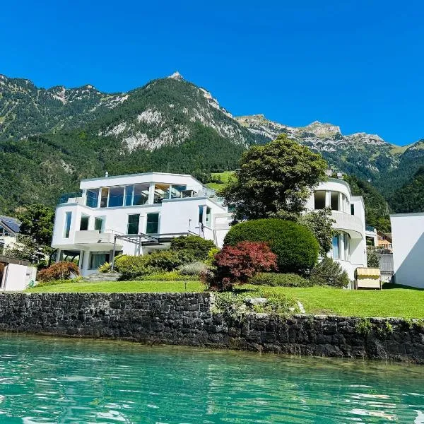 Exclusive Lake Access Villa Studio, hotel em Fluelen