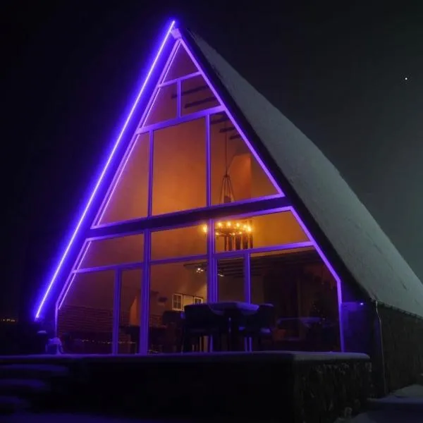 SkyHouse Shahdag, hotel u gradu Əniq