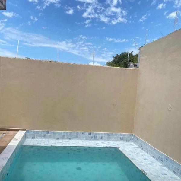 Linda casa a 100 metros da praia!