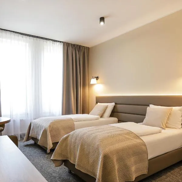 Poznań West Hotel - Airport, hotel em Poznań