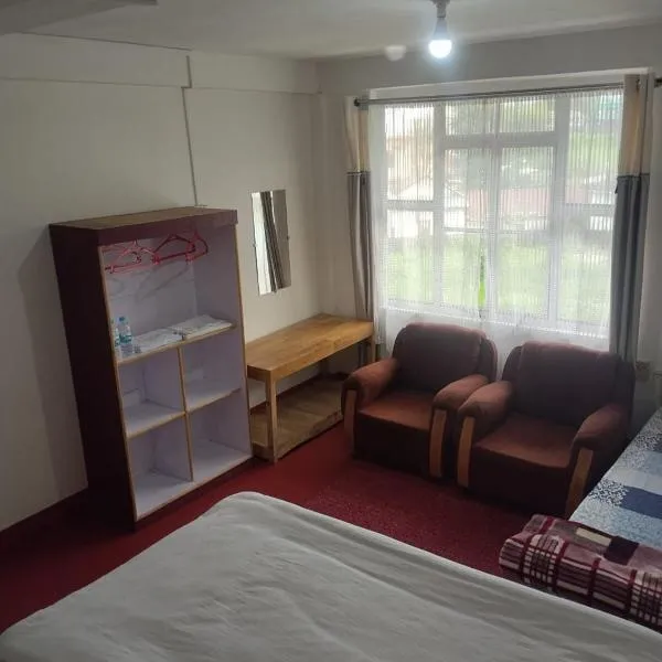 Travellers homestay, hotel a Shillong