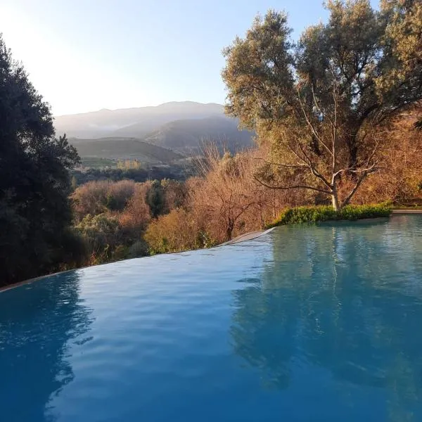 MAROC LODGE Atlas Mountain Retreat、Amizmizのホテル