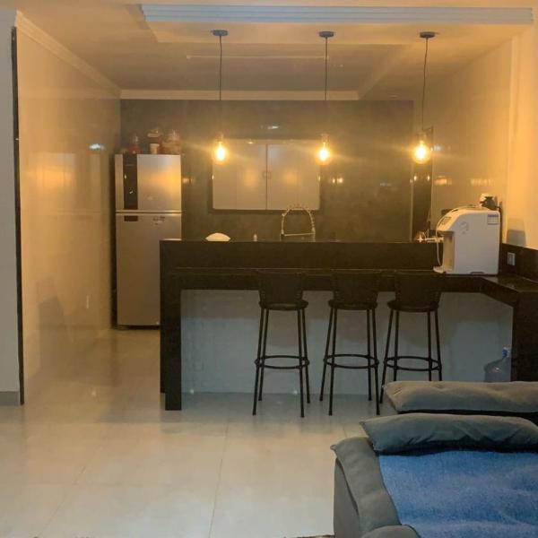 Casa aconchegante com piscina e garagem dupla