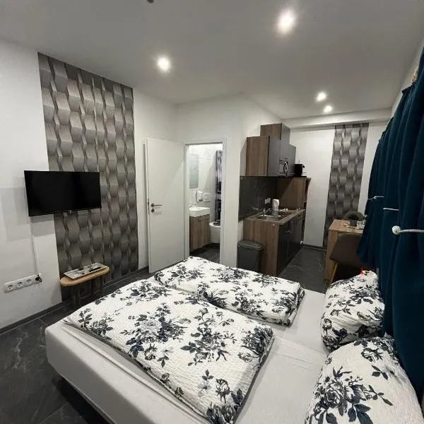 Privates Studio mit Parkplatz, Bad & Küche separater Eingang, hotel din Euskirchen