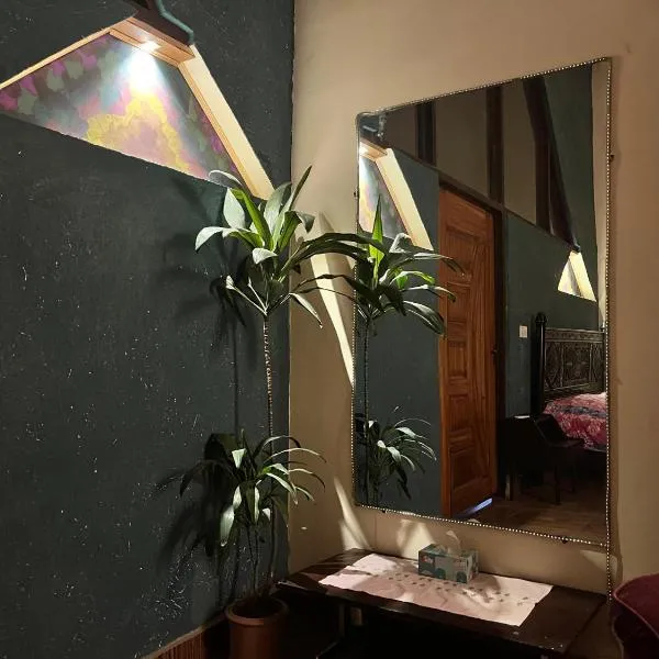 Rooms In Central Rawalpindi, hotel in Rawalpindi