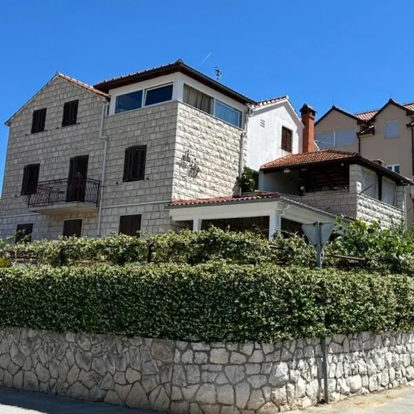 Villa Sofija, khách sạn ở Supetar