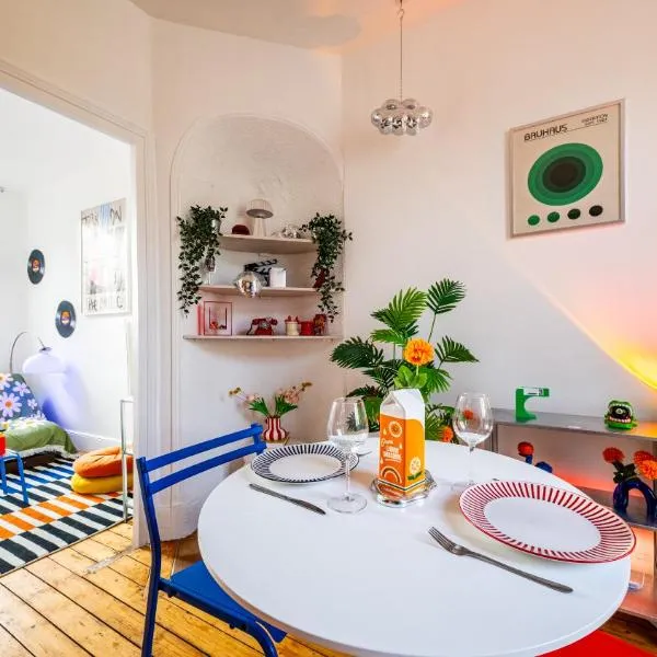 Loft Coloré Dijon - À 2 pas du jardin Darcy, hotel em Dijon