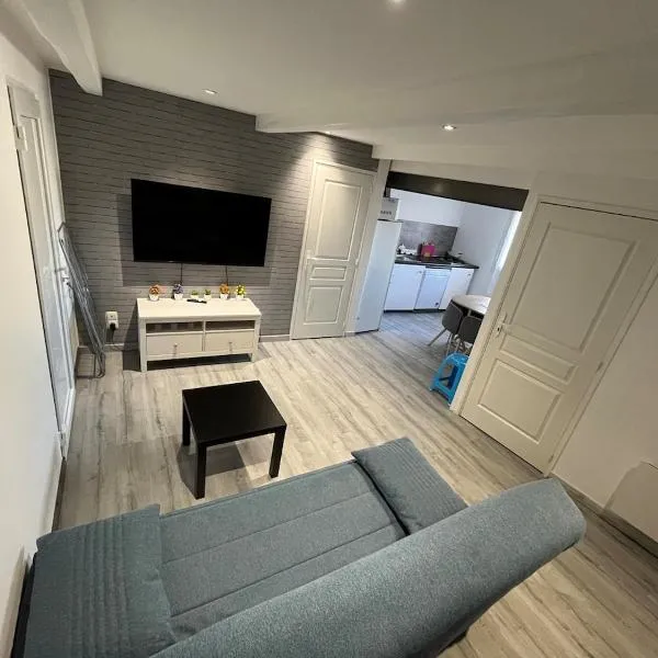 Logement Cosy 40 m2 Coeur historique de Lunel, Hotel in Lunel