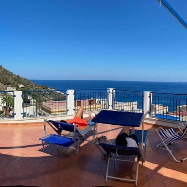 Attico 5, hotel en Ustica