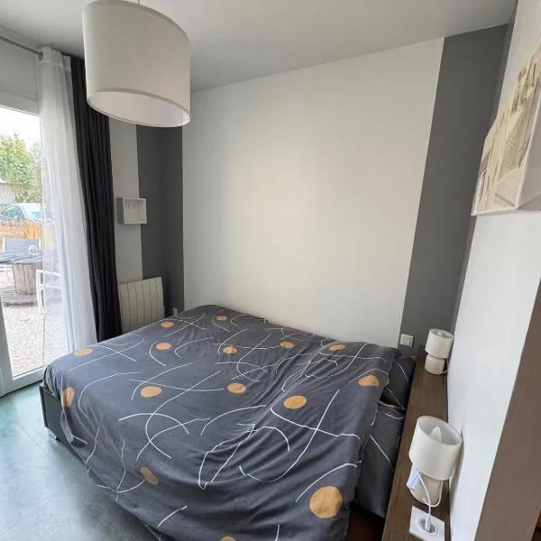 Suite privée avec jardin, hotel v mestu Angliers