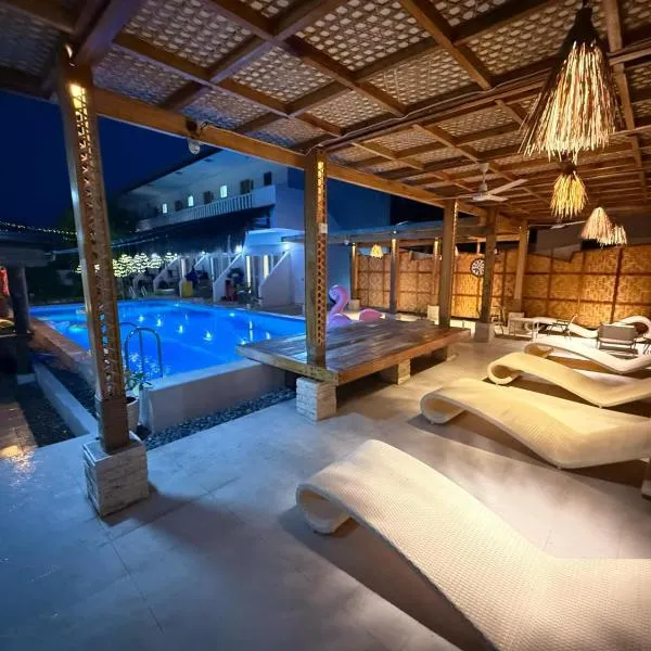 Signature Cecilia Garden Resort, hotelli kohteessa Daanbantayan