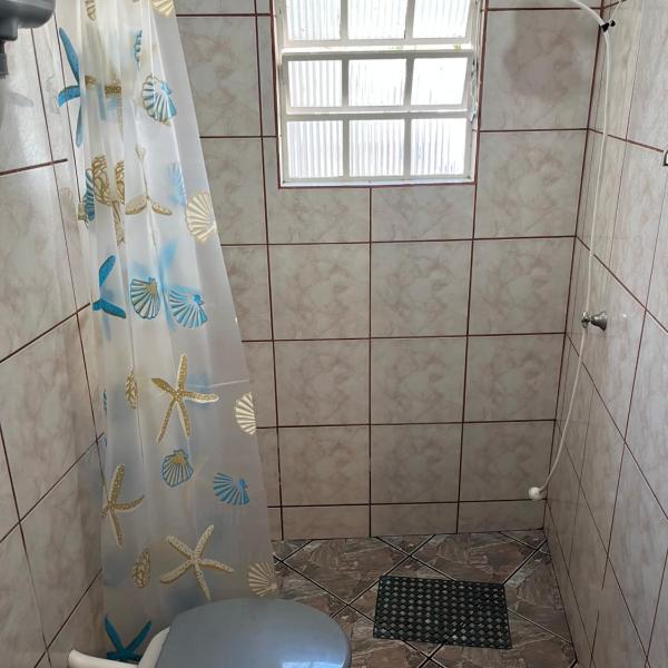 Quarto casal banheiro kitnet Antonina há 15 km de Morretes - Foto 5