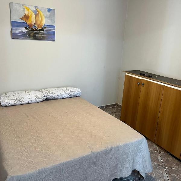 Quarto casal banheiro kitnet Antonina há 15 km de Morretes