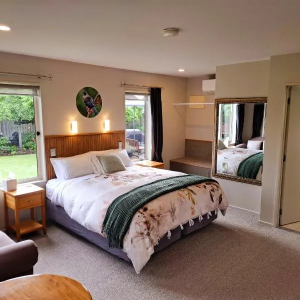 Blue Ridge Studios and Bed & Breakfast, Hotel in Te Anau