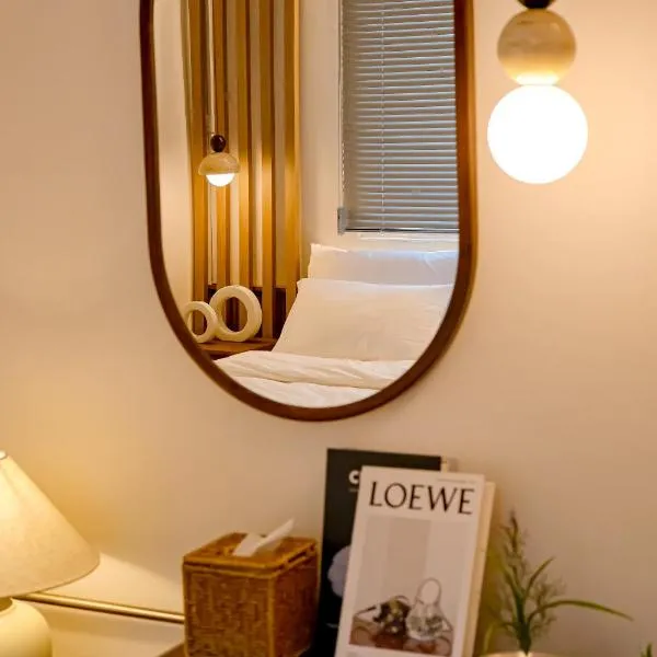 신규할인적용,Gangnam Plastic Surgery, Severance Hospital, COEX, airport bus, Hongdae 30minutes, Itaewon 15minutes, 명동 30minutes, hotel di Seoul