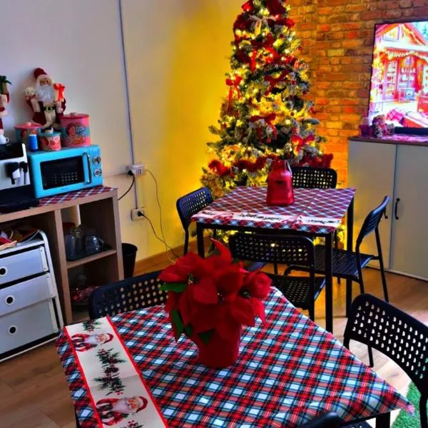 Hostel Dolce di Monica, хотел в Неапол