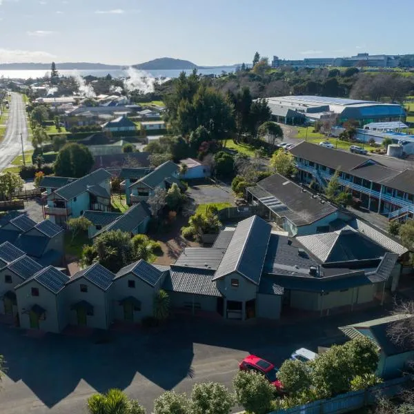 Smoke Lake Hot Springs Lodge & Camp, hotel in Rotorua