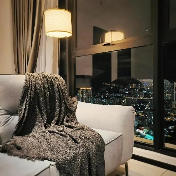 Urban Suites TWO Or THREE Bedroom Georgetown by ANC, hotel di Jelutong