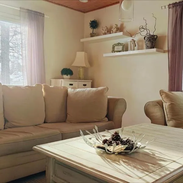 Peaceful house for relaxing, Hotel in Oulu