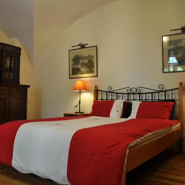 Mieszkanie Old Town Apartment, khách sạn ở Vilnius