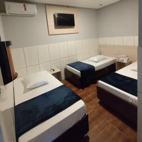 Hotel Anoitecer - 100 metros metrô Carandiru, 700 metros Rodoviária do Tietê, 900 metros Aeroporto Campo de Marte, 1,4 km Expor center norte, 1,8 km Distrito do anhembi! Oferecemos como cortesia café da manhã e estacionamento!, hotel in São Paulo