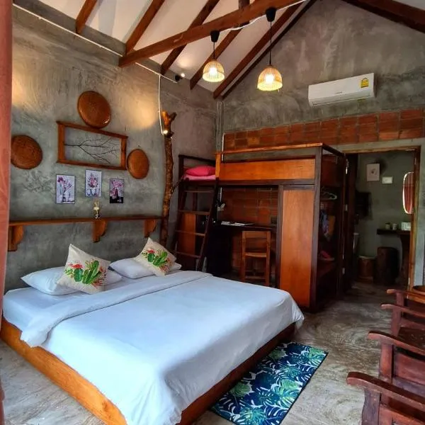 BaanRaiChayKhaoFarmStay, Hotel in Nakhon Si Thammarat