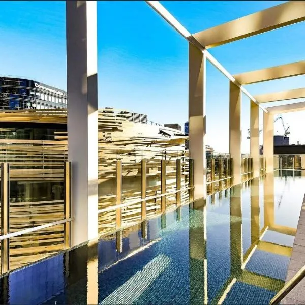 Darling Harbor living - Sydney 2 beds condo pool, Hotel in Sydney