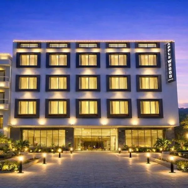 Hotel Apple Wood Delhi Airport With Free Airport Drop, hotel em Nova Deli