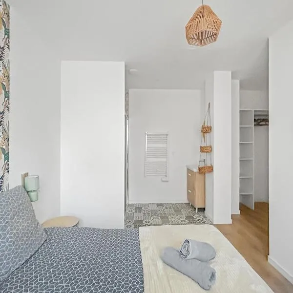 Maison moderne T5 · 4 ch sdb privatives · Terrasse, viešbutis mieste Puatjė