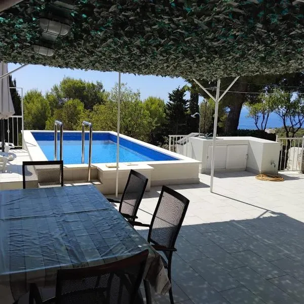 Rest House Stiniva, Hotel in Podšpilje