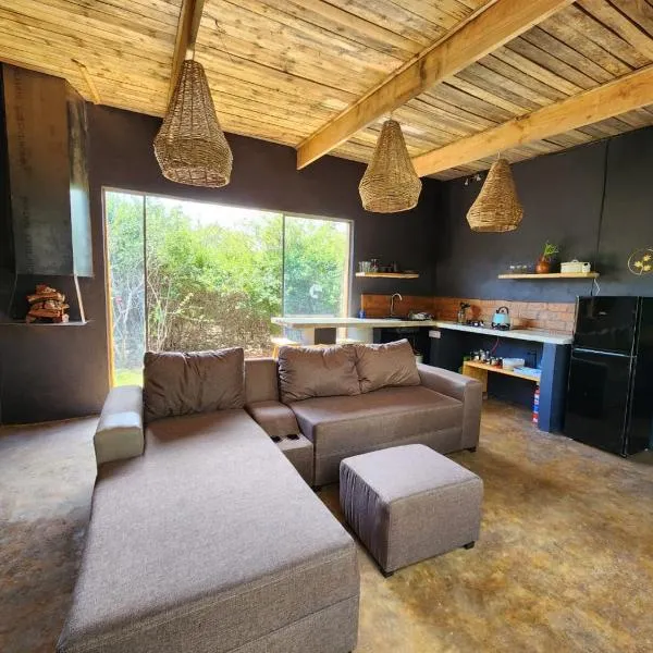 Hartbeest Bush Stay #2, hotel a Hartbeespoort