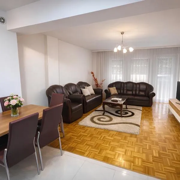 Liri Apartment โรงแรมในแฟริซาย