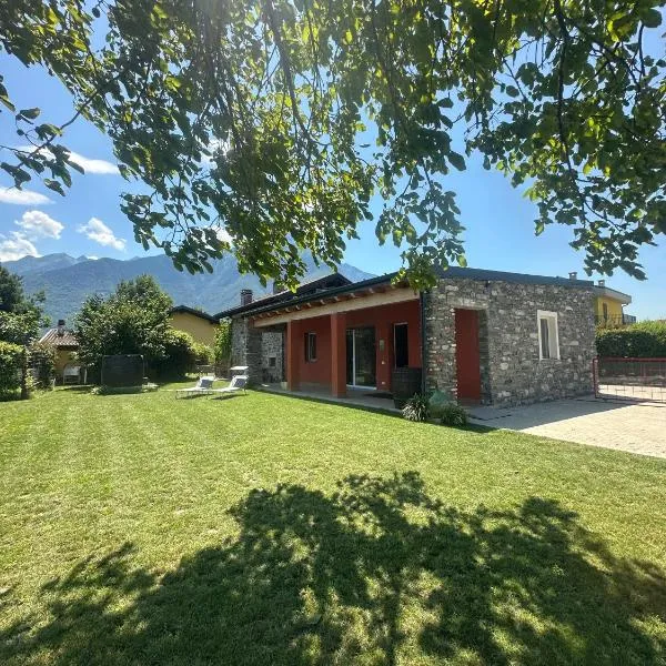 Lucky Luke's house Valtellina e lago di Como, hotel em Dubino