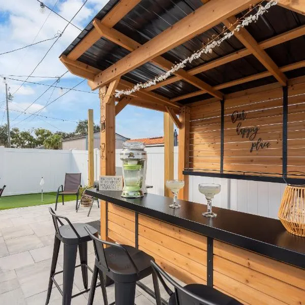 Madeira Beach Family & Pet Friendly Luxury Getaway, hotel em Seminole