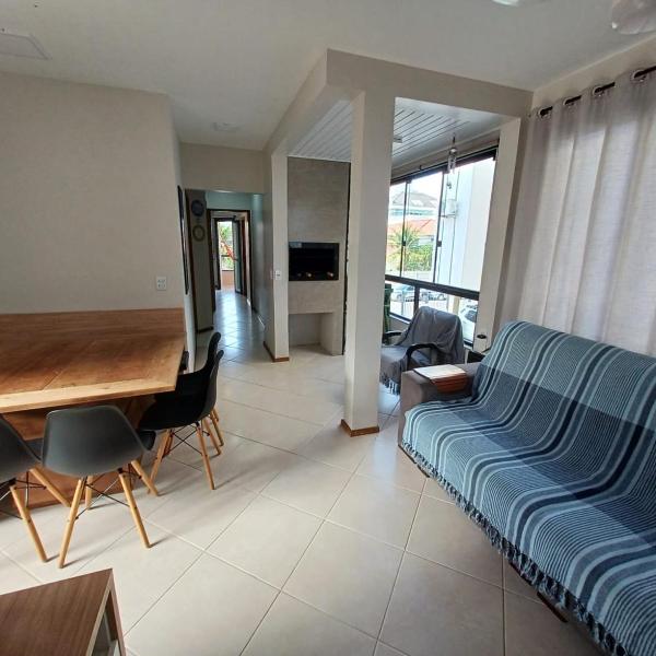 Apartamento 100 metros da praia