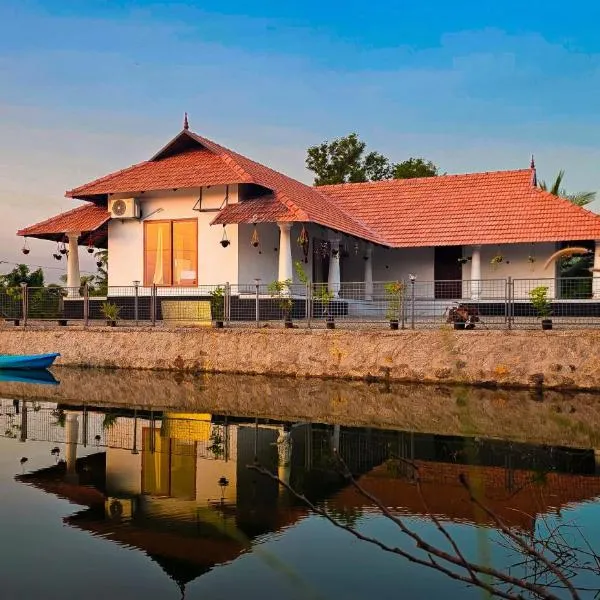 Munroe Island에 위치한 호텔 Mangalath Holidays