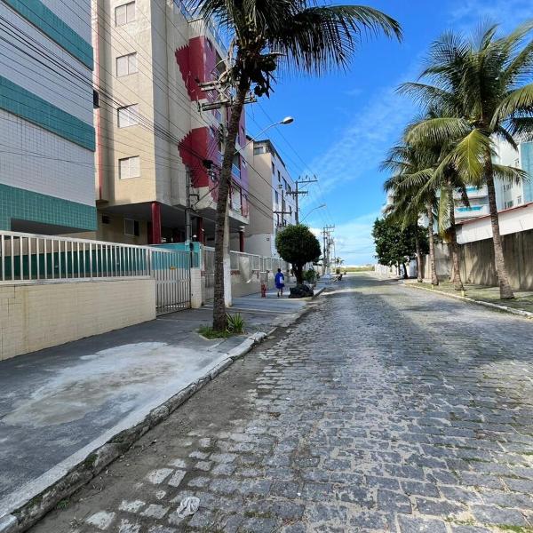Ap Cabo Frio no quarteirão da praia