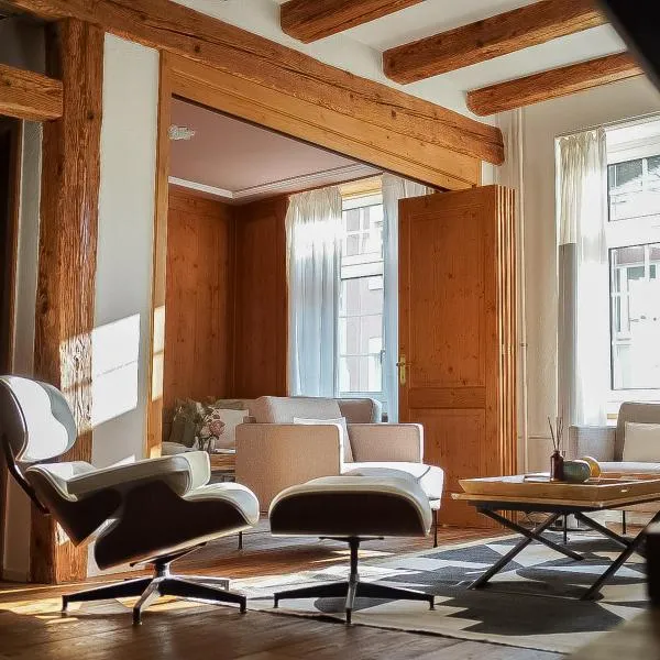 Central Chalet Rooftop Maisonette in Old Town, hotel em Zürich