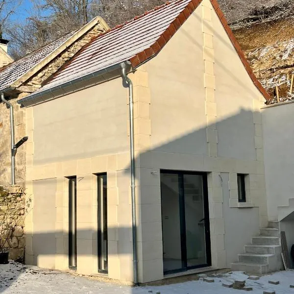 Dependance au calme avec chambre sur mezzanine, hotel v destinácii Verneuil-en-Halatte