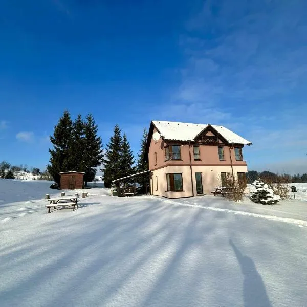 Apartmány Na Rozcestí, hotel en Lomnice nad Popelkou