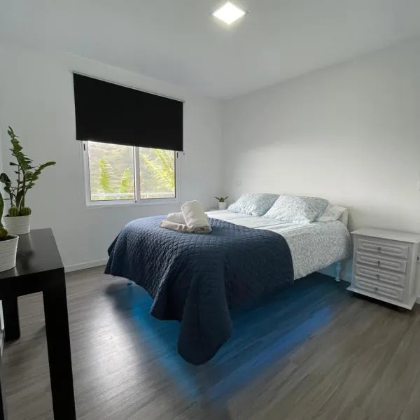 Charming hill view retreat, hotel a Funchal