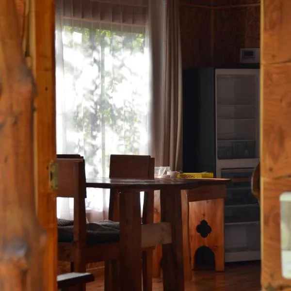 Cabañas y tinajas Rukaleufu, hotel din Futrono