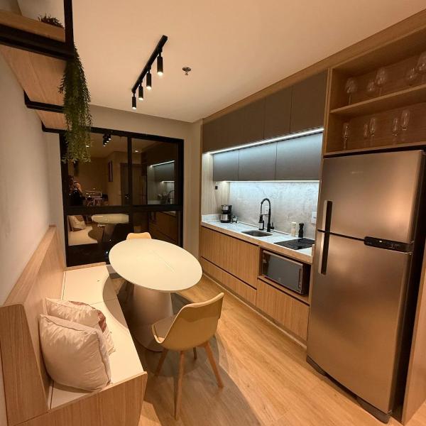 Lindo Flat na rua da Praia - Meia Praia Itapema