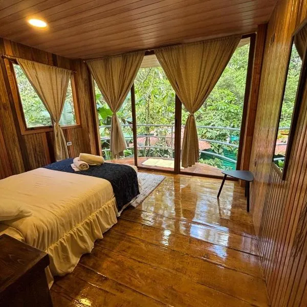 Mindo GlamBird Glamping & Lodge, hotell i Mindo